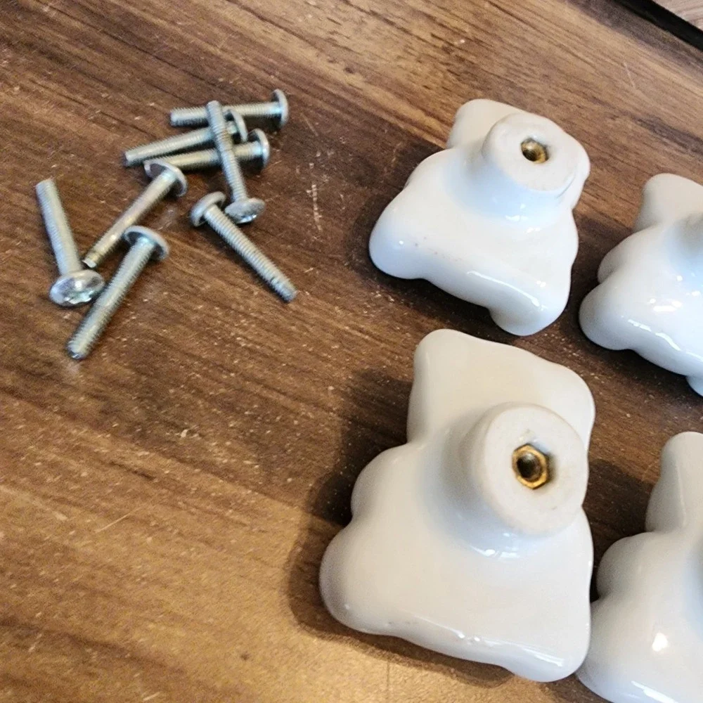 Teddy Bear Pewter Knobs Drawer Pulls Lot of 8 Light Blue Bowtie 2" x 1.5" New - Picture 7 of 8